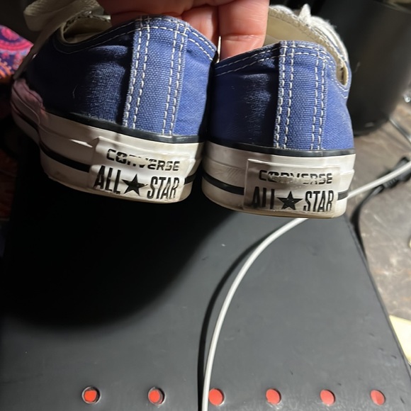Converse women’s size 6 men’s size 4 - Picture 2 of 8